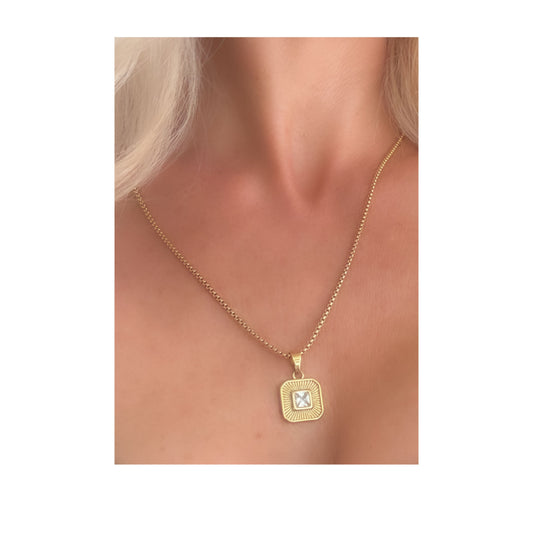 Zarela Necklace | Gold