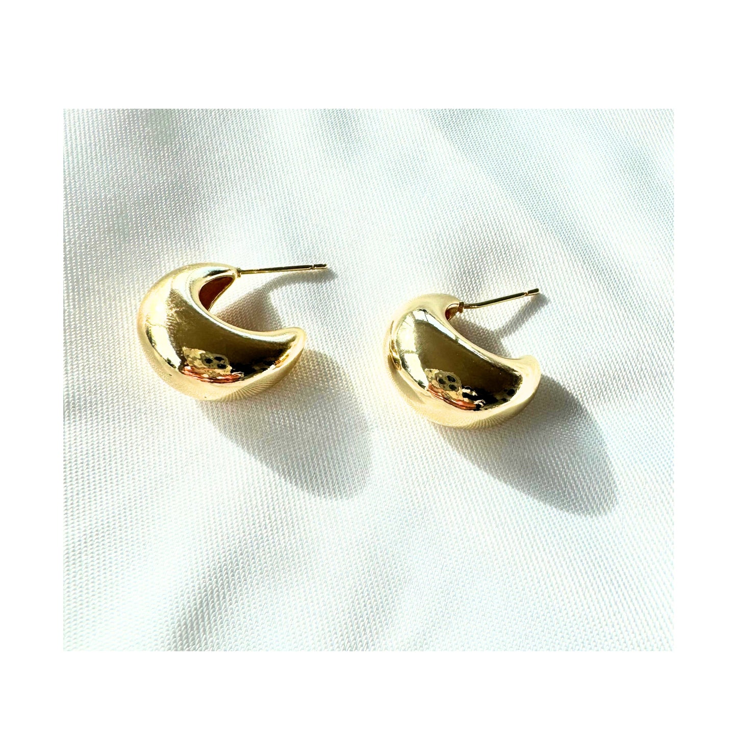 Dew Drop Studs| Gold