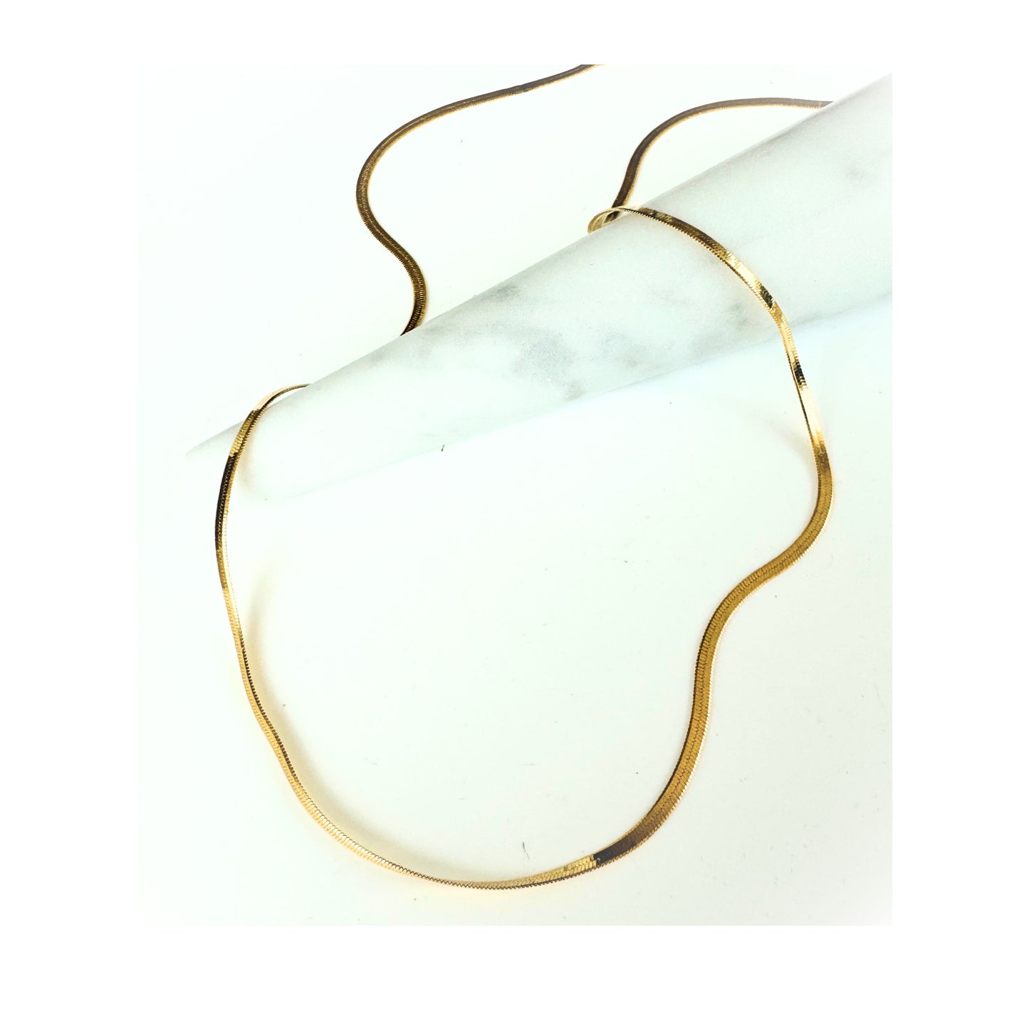 Into the Light- Herringbone Chain | Gold