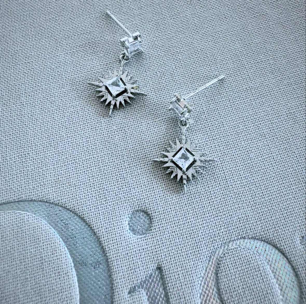 A Dusting of Jewels - Starburst Earrings | Silver