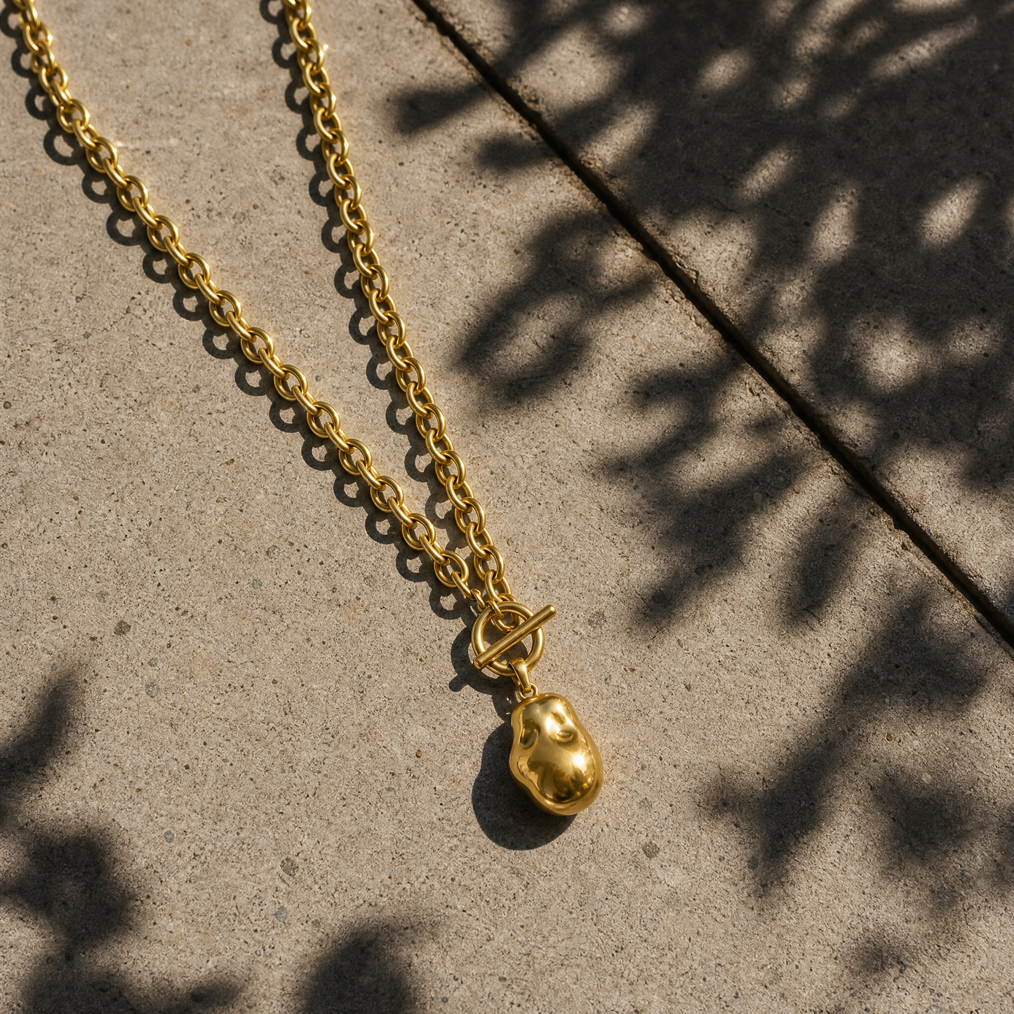 Molten Fob Necklace| Gold
