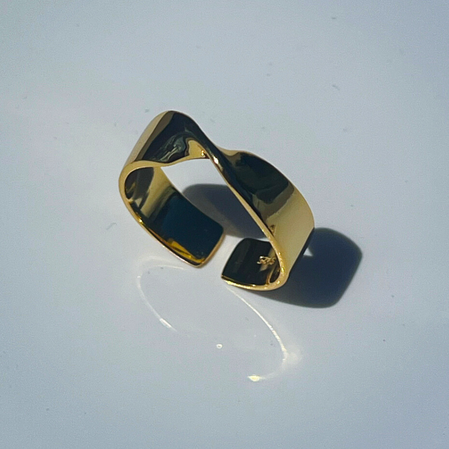 With a Twist Ring | Gold