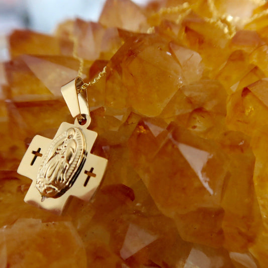 Saint Necklace Double Cross | Gold