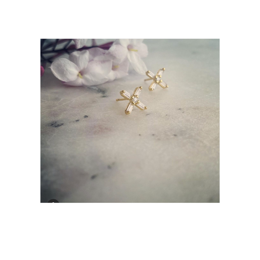 A Dusting of Jewels - Bloom Studs | Gold