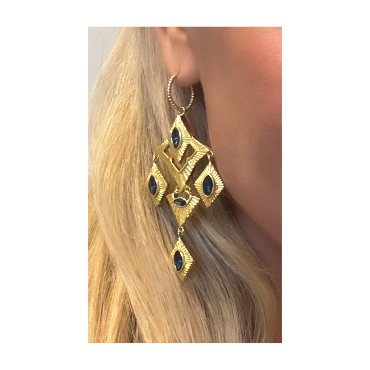 Sagrada Earrings | Gold & Sapphire
