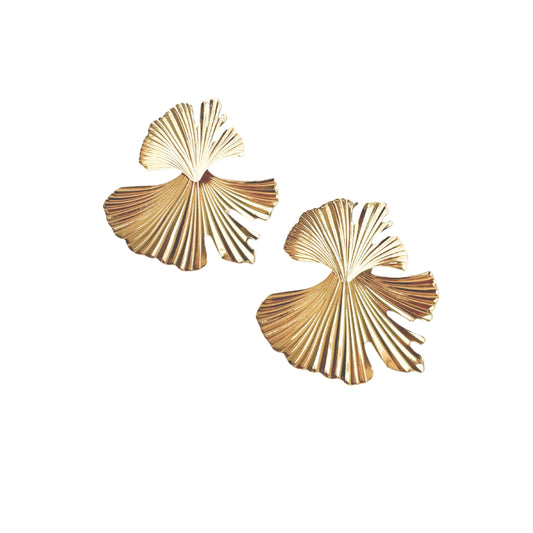 Leafy Embrace Earrings | Gold