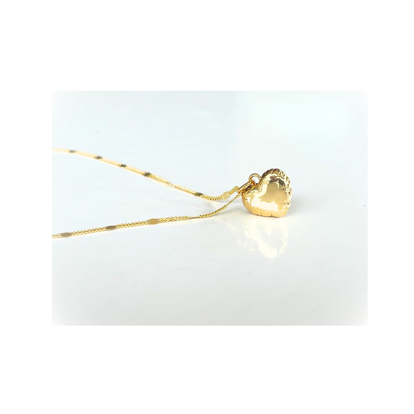 Inflate My Heart Necklace | Gold